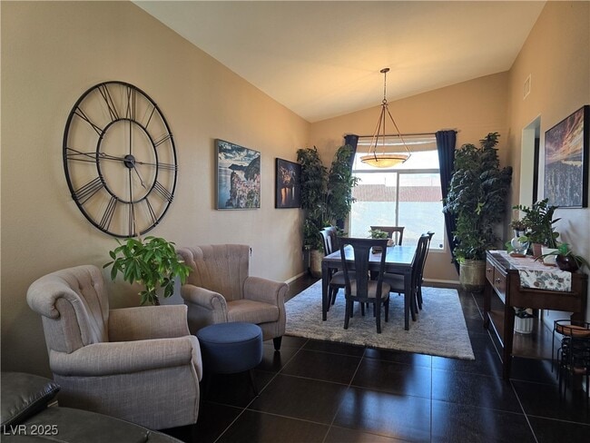 Photo - 6140 Peggotty Ave