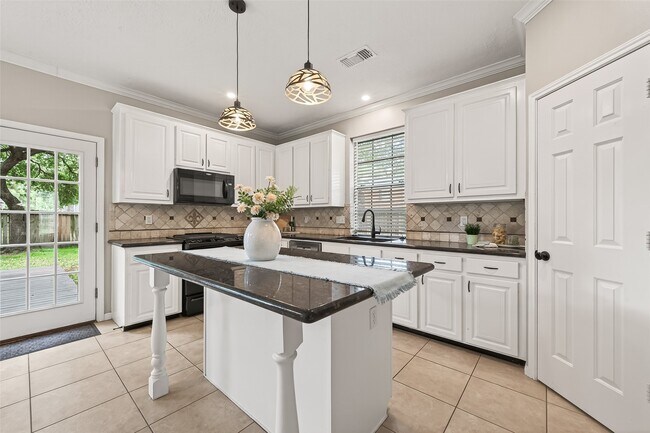 Photo - 17127 Coral Cove Ct