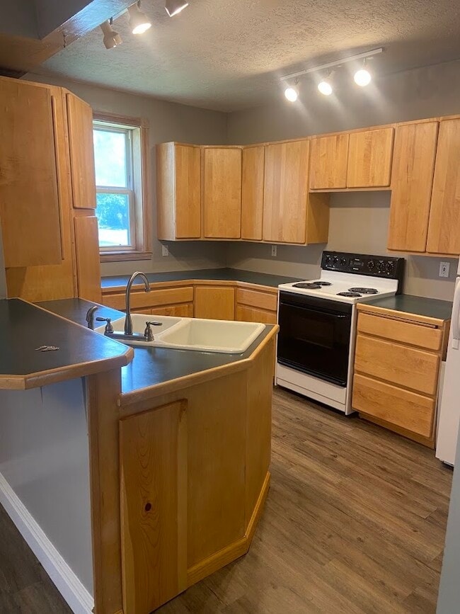 Photo - 711 E 200 N Unidad Apt A