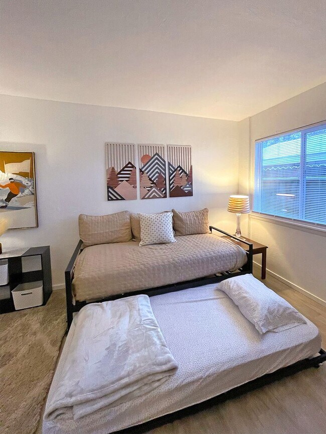 Photo - 4091 Greenwood Rd Unit 2