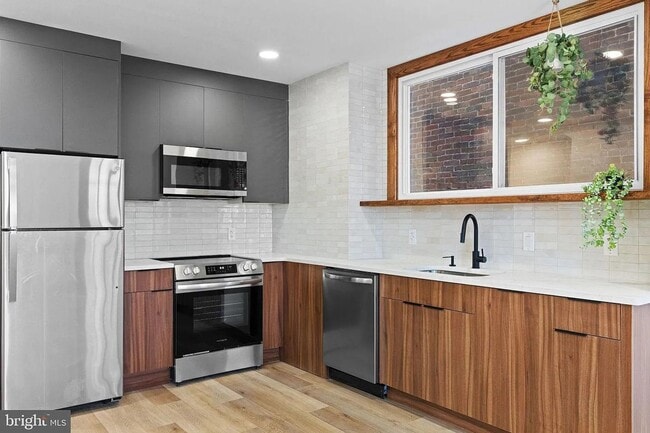 Photo - 1502 S 52nd St Unit A