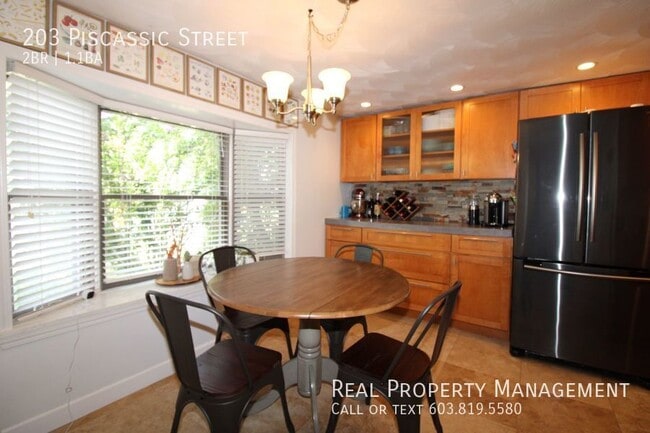 Photo - 203 Piscassic St