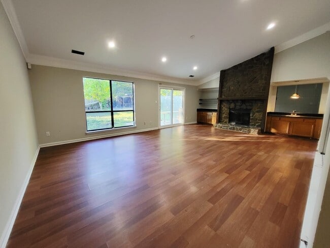 Photo - 4715 Cricklewood Ln