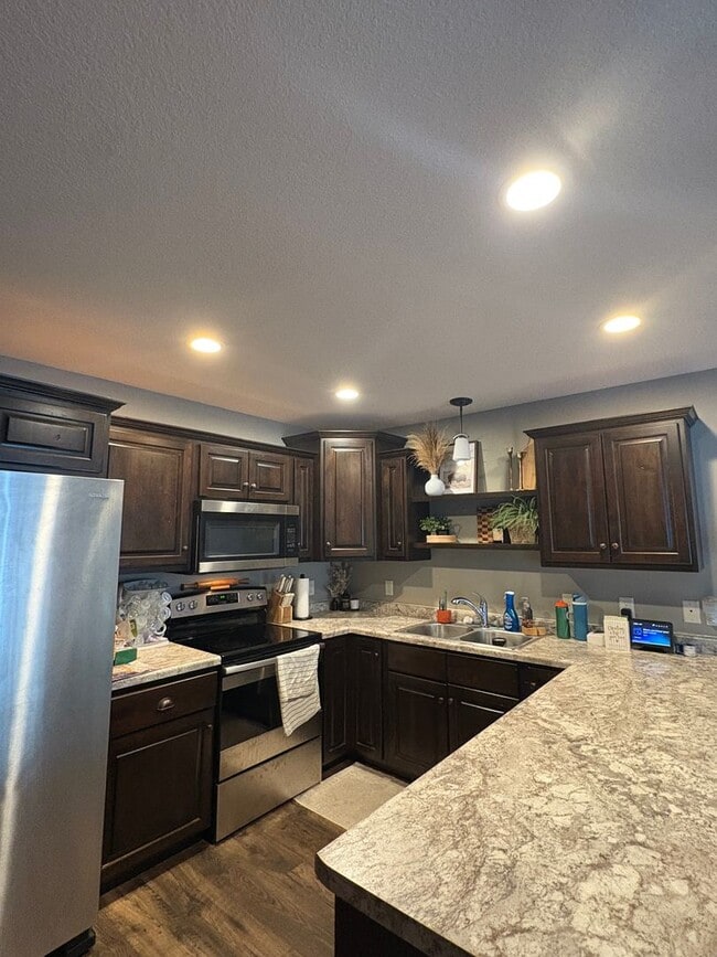 Photo - 812 Daisy Ln