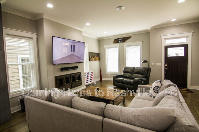 Photo - 910-A 11th Ave. N