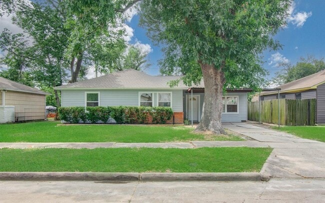 Photo - 6510 Cherrydale Dr House