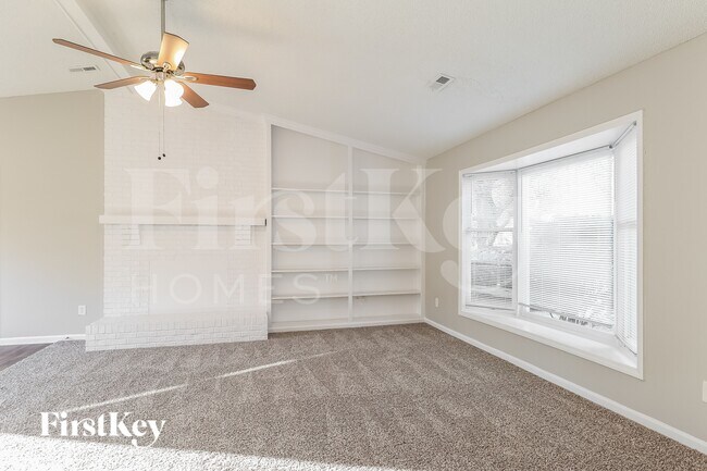 Photo - 5800 Old Meadow Rd