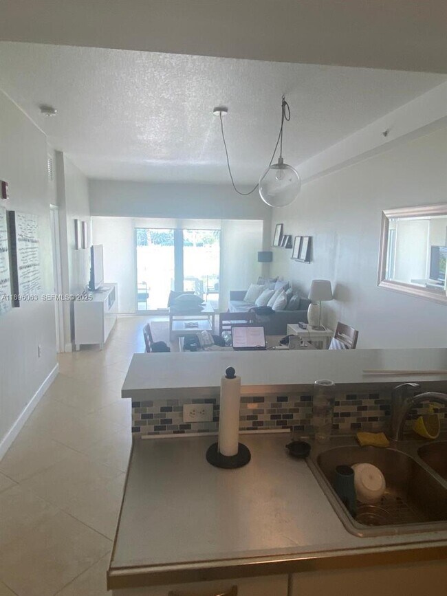 Photo - 6580 Indian Creek Dr Unit 206