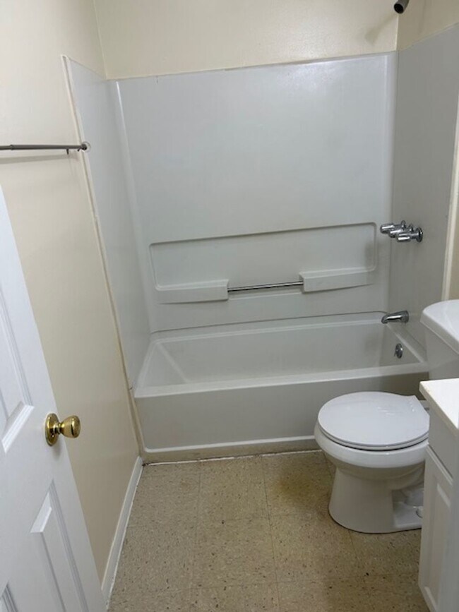 Photo - Lamplighter Apartments