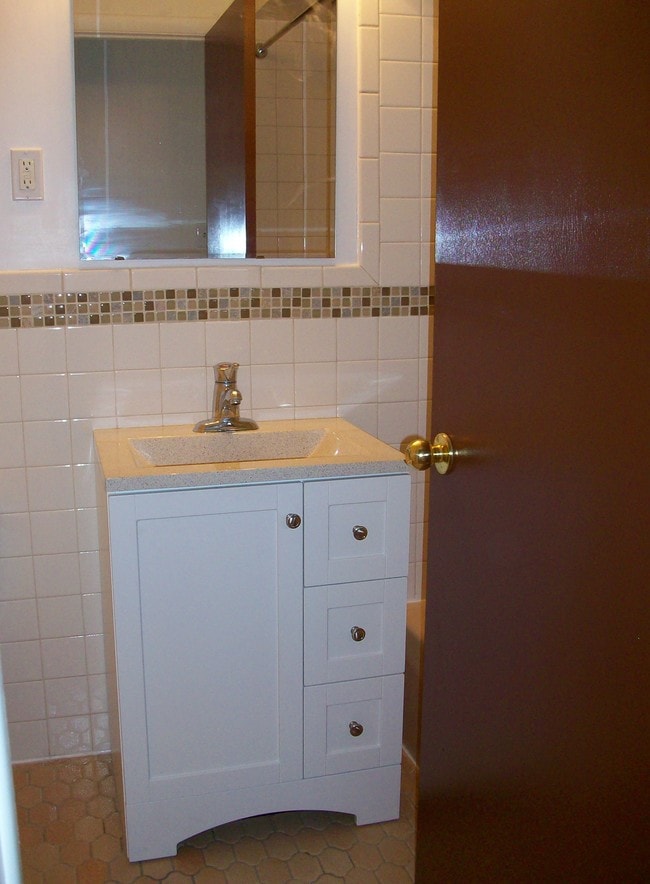 Bathroom - 10451 Carol Ct Unit 2E
