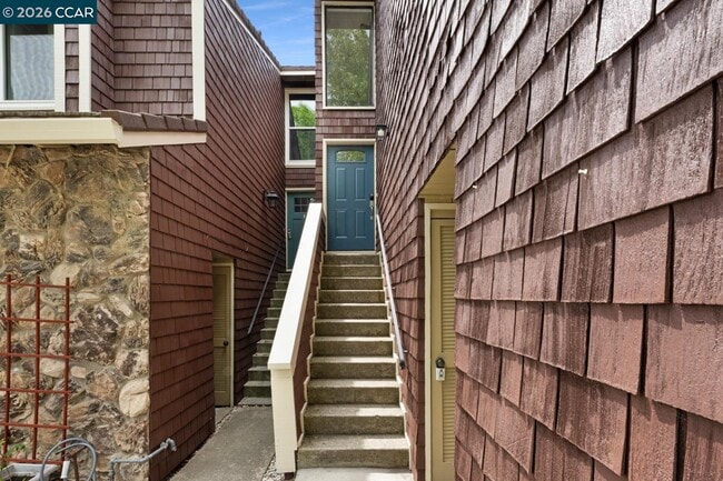 Photo - 238 Thistle Cir