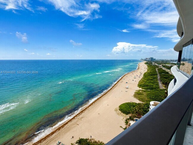 15701 Collins Ave Unidad 1703