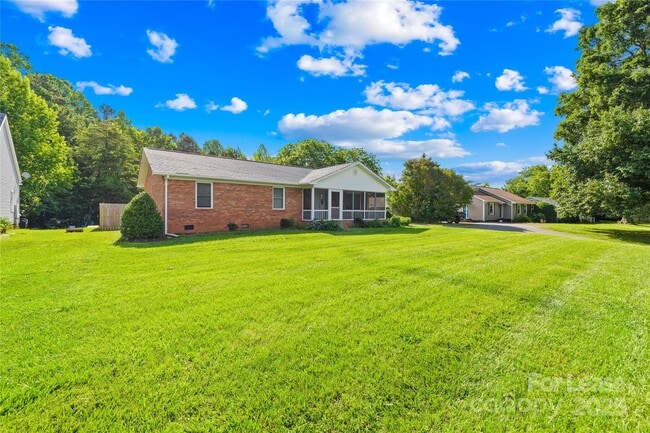 Building Photo - 13715 Mayes Rd Rental