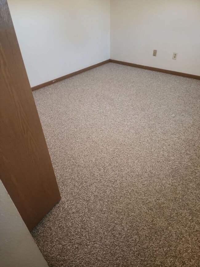 Photo - Spacious 3 Bedroom Apartment in Montgomery – $1,100/month Unidad 24