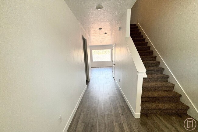 Photo - LIKE NEW Home in Long Valley!