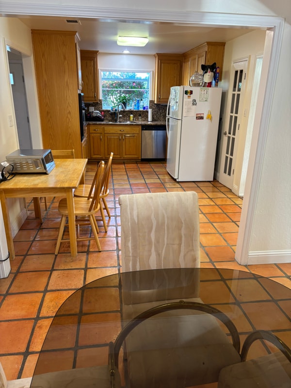 Photo - 520 Linford Pl