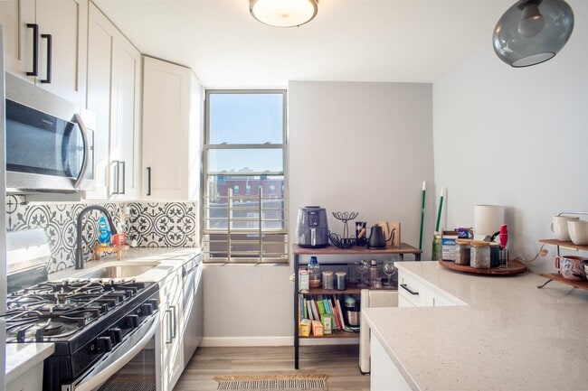 Photo - 1614 Summit Ave Unit 16