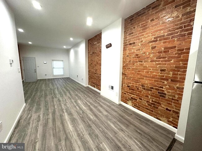 Photo - 2654 Wilkens Ave