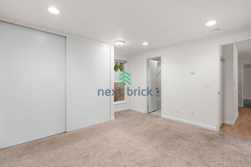 Photo - 2 BED & 1.75 BATH FOR RENT