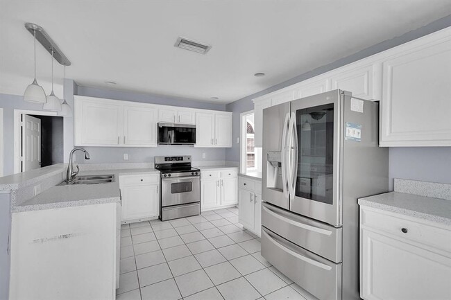 Photo - 2865 NW 68th Ln