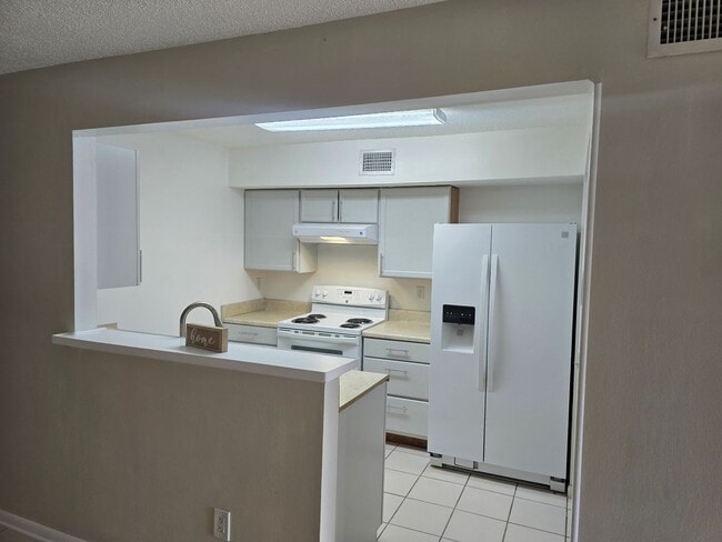 Photo - 2 Bedroom, 2 full bath Townhouse Near NAS Jax
