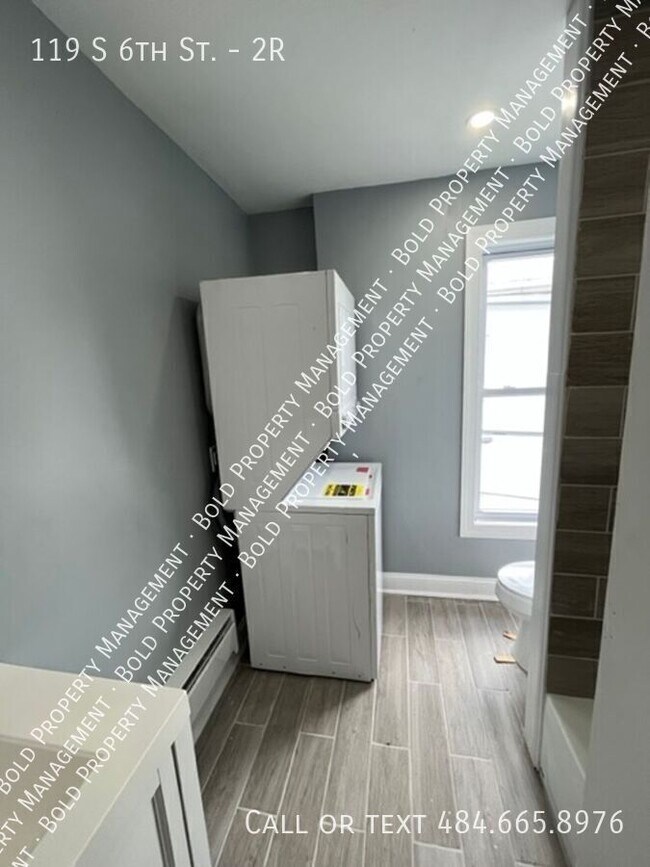 Photo - 119 S 6th St Unit 2R