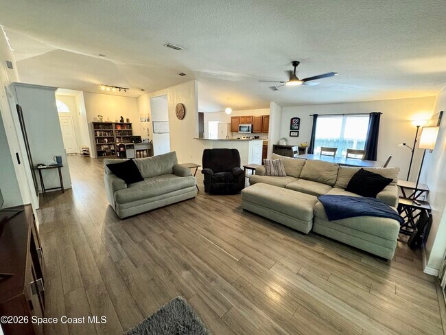 3850 Aria Dr