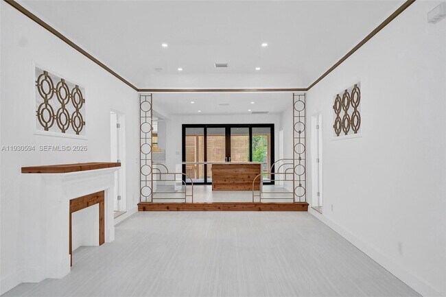 Photo - 1430 Michigan Ave