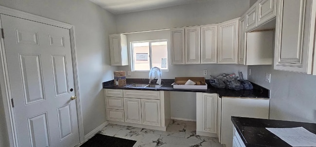 Photo - 121 S 21st Ave