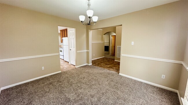 Photo - 374 Lake View Dr