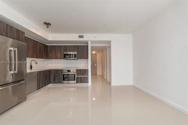 Photo - 488 NE 18th St