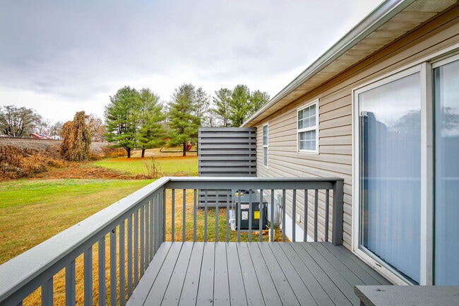 Photo - 754 Old Stage Rd