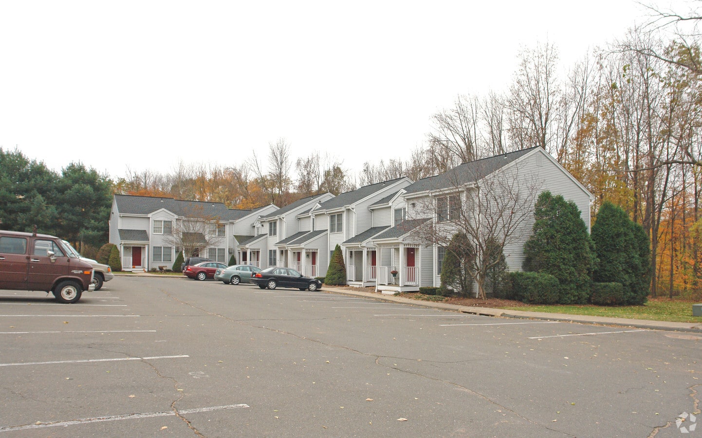 Rosewood Apartments - Rosewood Apartments