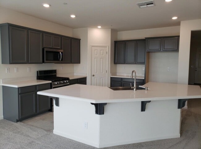 Photo - 3005 Lennon Way