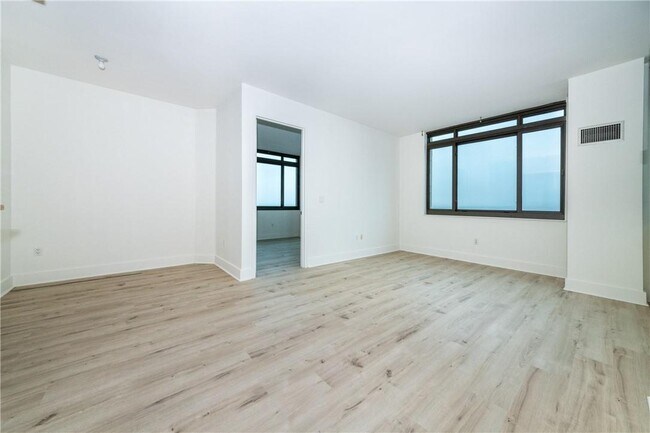Photo - 175 Huguenot St Unit 2505