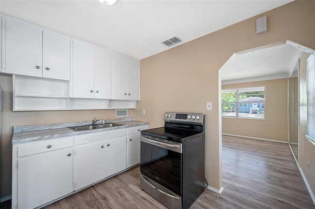 Photo - 5055 3rd Ave S