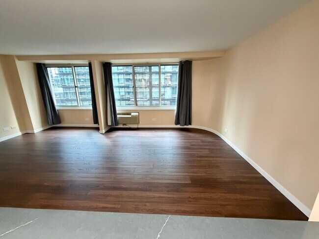 Photo - 211 E Ohio St Unit 1711