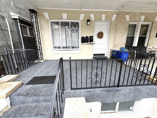 Photo - 4935 Walnut St Unit 3