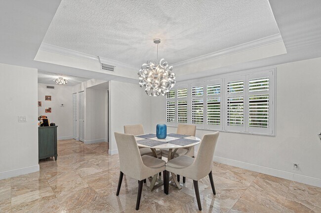277 N Ocean Blvd Unit 1040