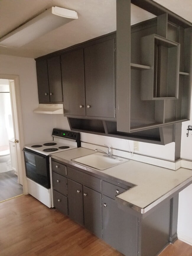 Kamms Premiere Apartments