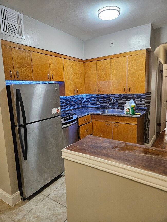 Photo - 1648 E 55th St Unit 1F