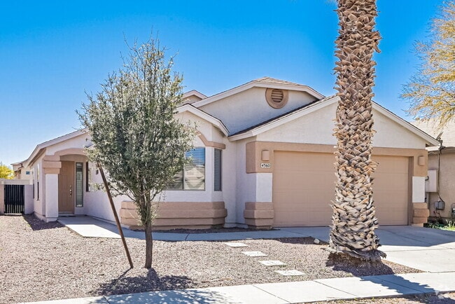 Building Photo - 4360 E Mesquite Desert Trail Rental