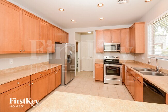 16430 W Prickly Pear Trail
