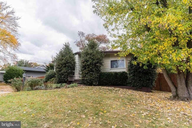 Building Photo - 6609 Bowie Dr