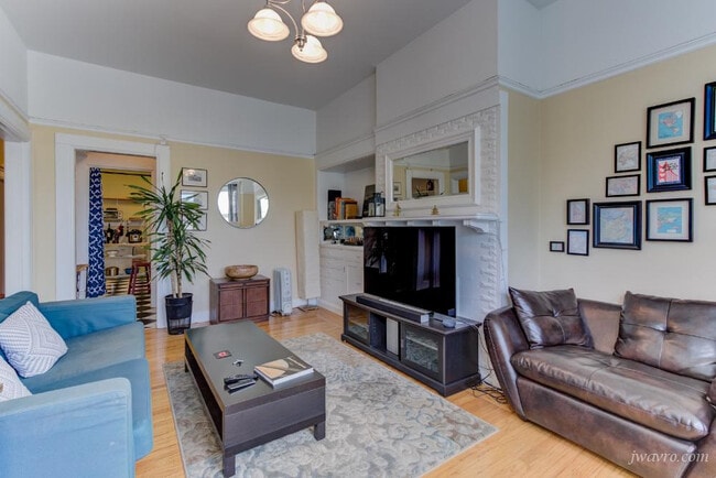 Photo - 426 Cole St Unit B