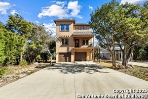 1216 Canyon Lake Dr