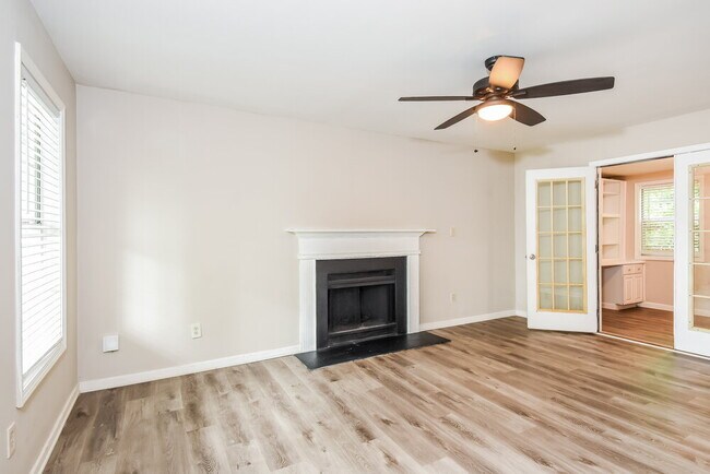 Photo - 2585 Windage Dr SW