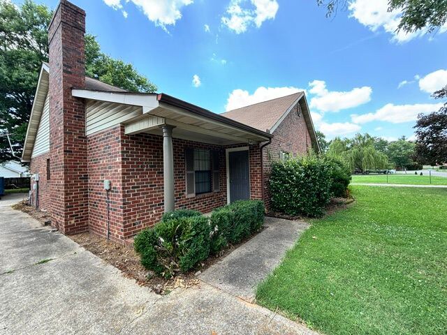 645 Lilly Ln