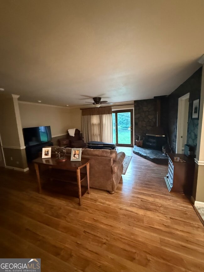 Photo - 2905 River Rd