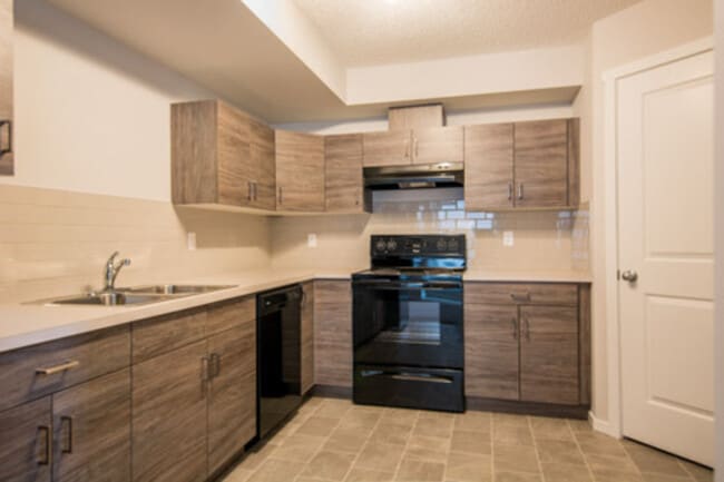 Building Photo - 4705-A-4749 49 Ave